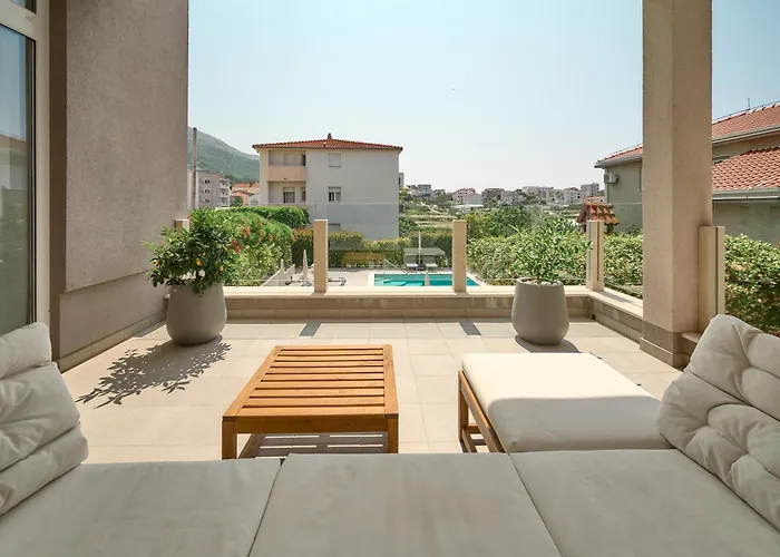 Apartment Olive Tree Podstrana
