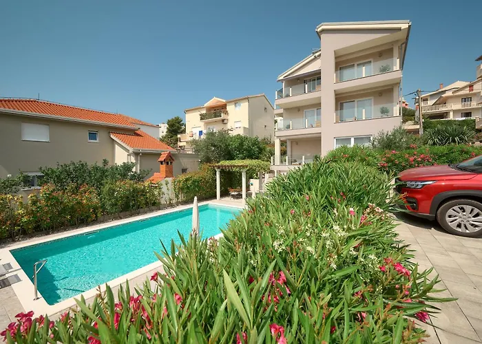Apartment Olive Tree Podstrana