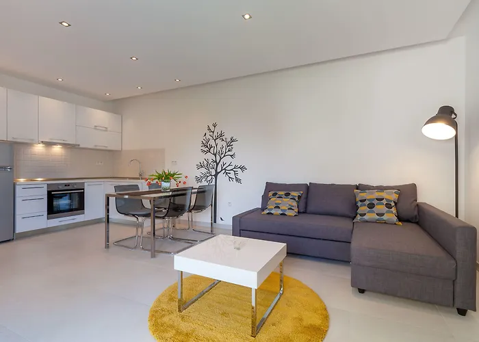 Olive Tree Apartment *