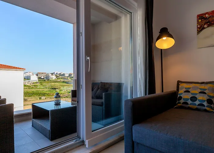 Olive Tree Apartment *
