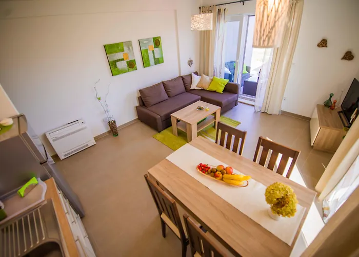 Olive Tree Apartment *