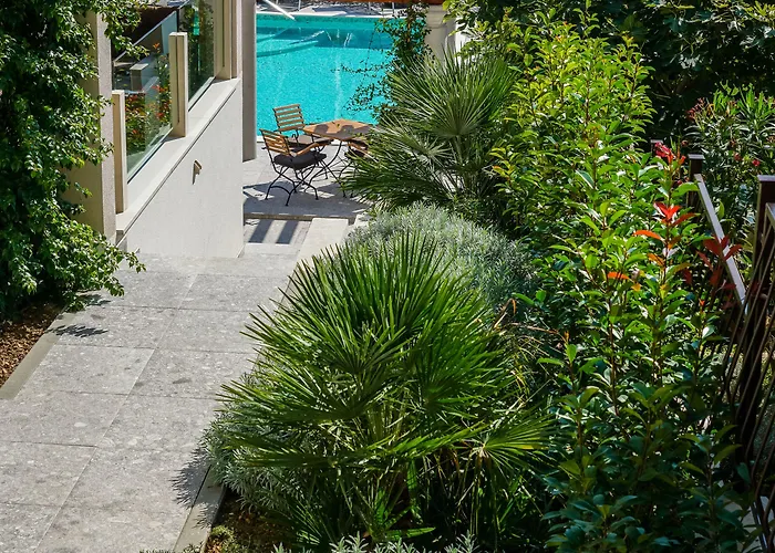 Olive Tree Apartment *
