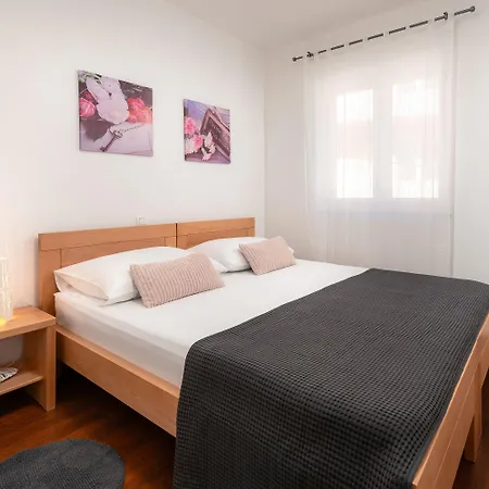 Olive Tree Apartamento Podstrana